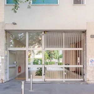 https://intero-alloggio-m3-porta-romana.italymilanhotels.net